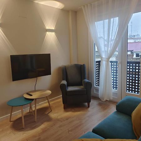 Apartamentos Picasso Alcalá de Henares Esterno foto