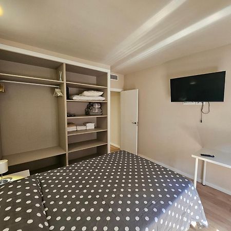 Apartamentos Picasso Alcalá de Henares Camera foto
